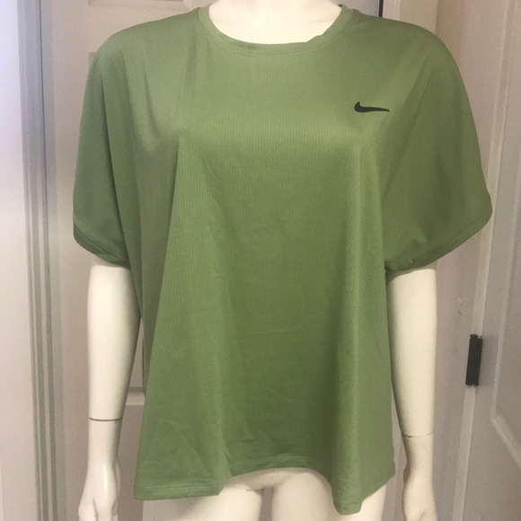 Nike Tops - Nike Tennis/Athletic/Athleisure Training Top, 1X, NWT!